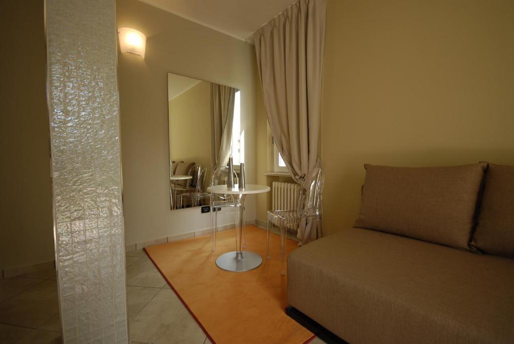 Relais Corte Bergamini Peschiera del Garda Phòng bức ảnh